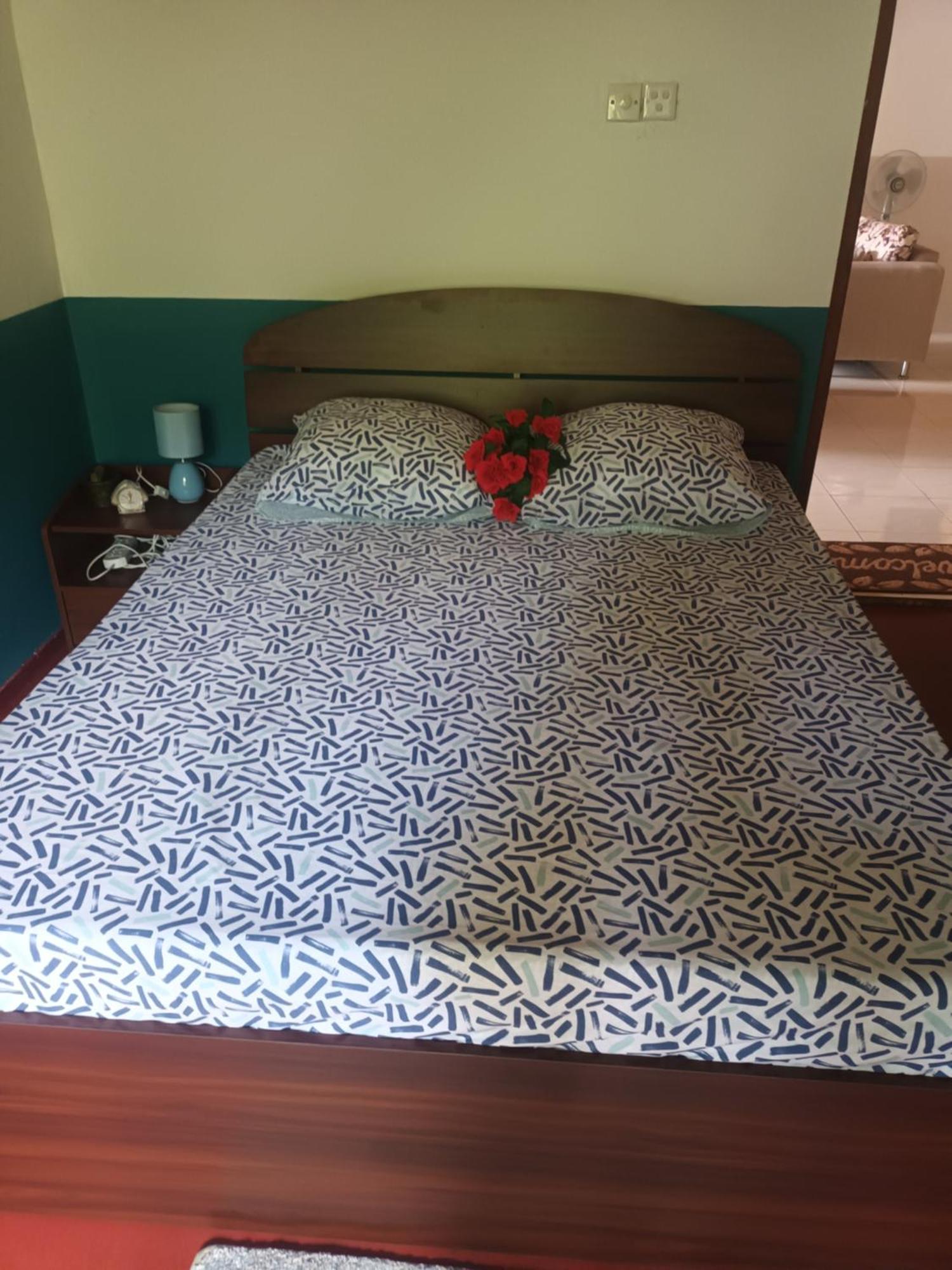 Lovely Flowers In Mount Lavinia Dehiwala-Mount Lavinia Ngoại thất bức ảnh